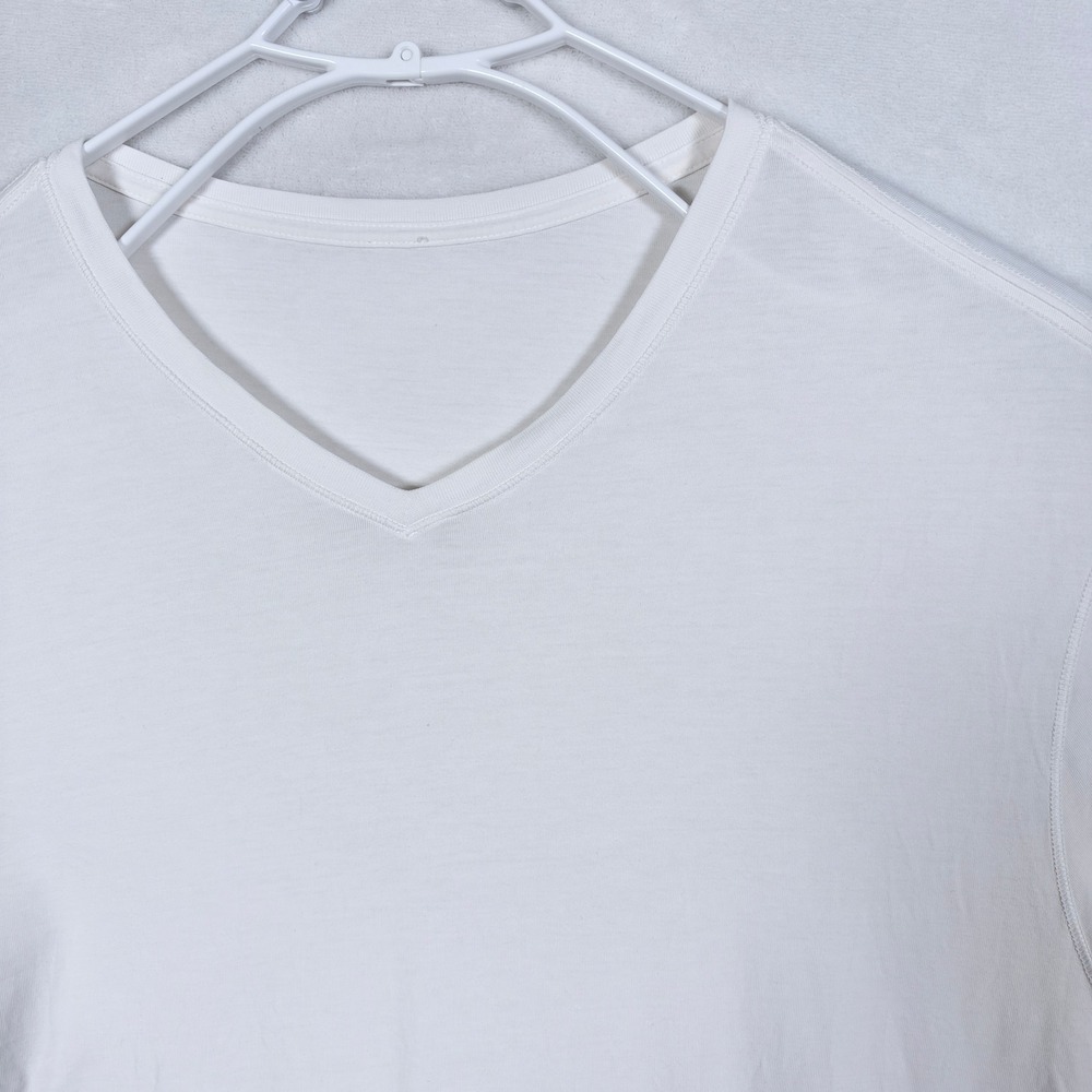 Lululemon Mens 5 Year Basic V-Neck Tee White Short Sleeve Shirt Size XXL